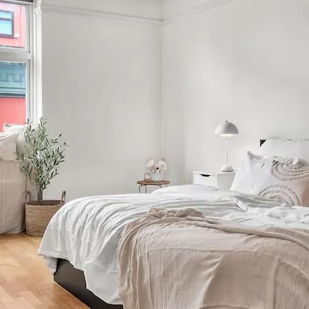 Expansive Charm: Cozy 150sqm Retreat In Daire