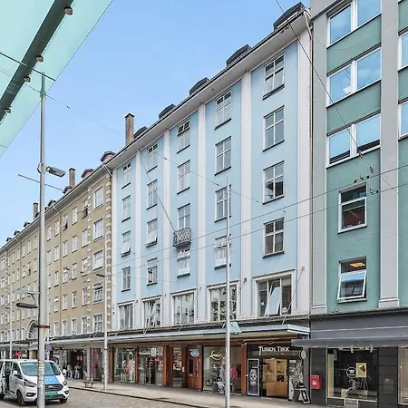 Apartment Expansive Charm: Cozy 150sqm Retreat In Bergen